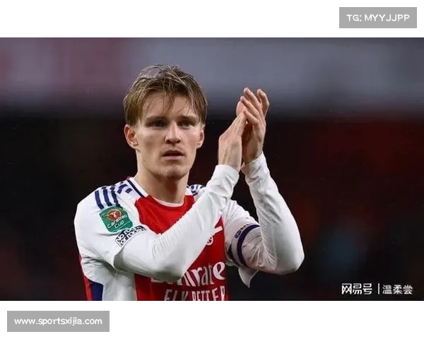 阿森纳1-0曼联,厄德高抽射经折射破门